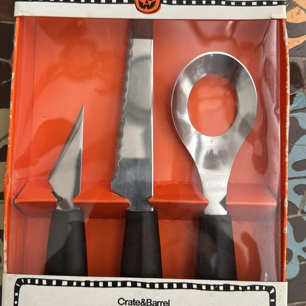 CRATE & BARREL PUMPKIN CARVING TOOLS
